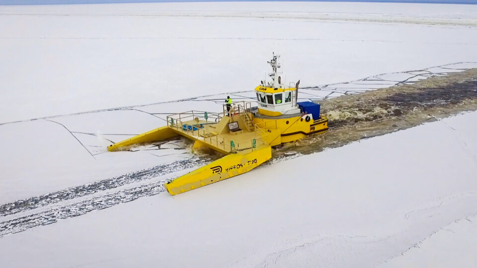 Bifrost Tug jäämurdevöör koos pukser Liamiga | Foto: TalTech/Bifrost Tug