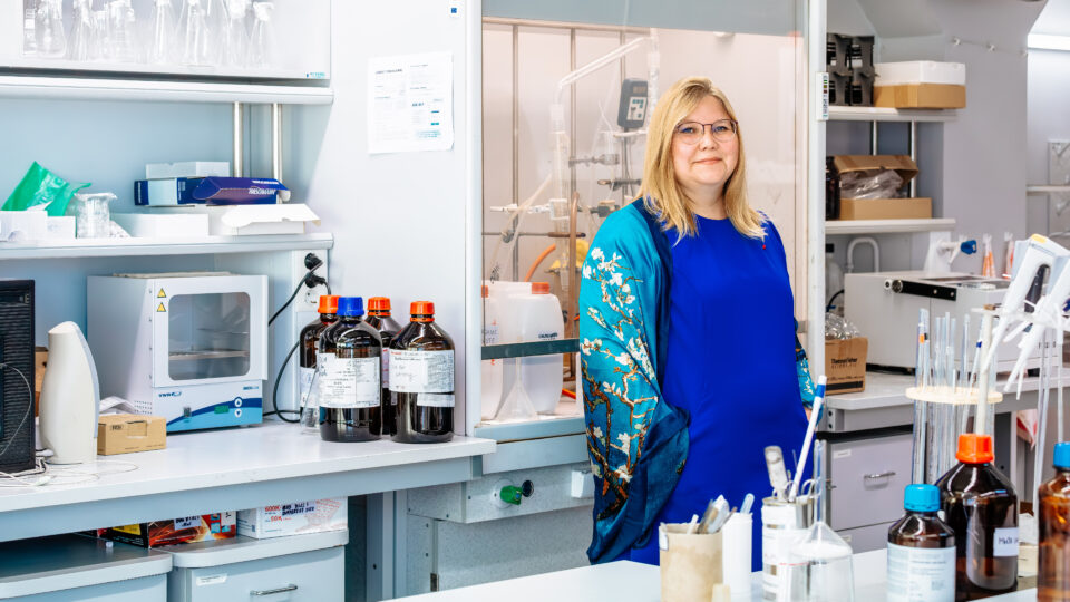 Riina Aav Tallinna Tehnikaülikooli laboris. Foto: Karl-Kristjan Nigesen