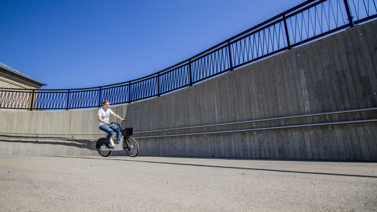 Ilus Bike arendab rendijalgrattaid ning aitab lahendada jagatava mikromobiilsuse suurimaid probleeme: sõidukite kõrgeid kulusid, piiratud eluiga ja sobimatust linnalike reeglite ning infrastruktuuriga. Foto: Ilus Bike