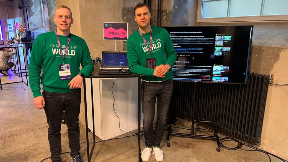 KindelAI asutajad Indrek Reimann ja Andrei Aksjonov toovad tehisaru auto kapoti alla – eesmärgiga muuta diagnostika ennetavaks ja juhile nähtavaks. Foto: Erakogu