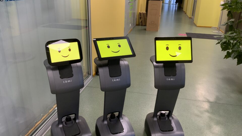 Ettevõtete huvi telekohaloleku robotite vastu on Tammemäe sõnul kasvamas just teenindussektoris. Nii võiksid nad edaspidi olla aina enam näiteks telekommunikatsiooniettevõtetes või pankades klientide esimeseks kontaktpunktiks. Foto: Kalle Tammemäe