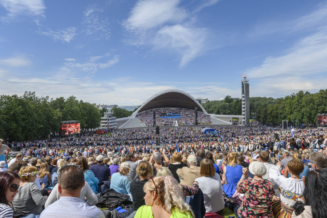 Laulupidu ja Tallinna laululava on eestlastele sügava tähendusega. Foto: Rein Leib