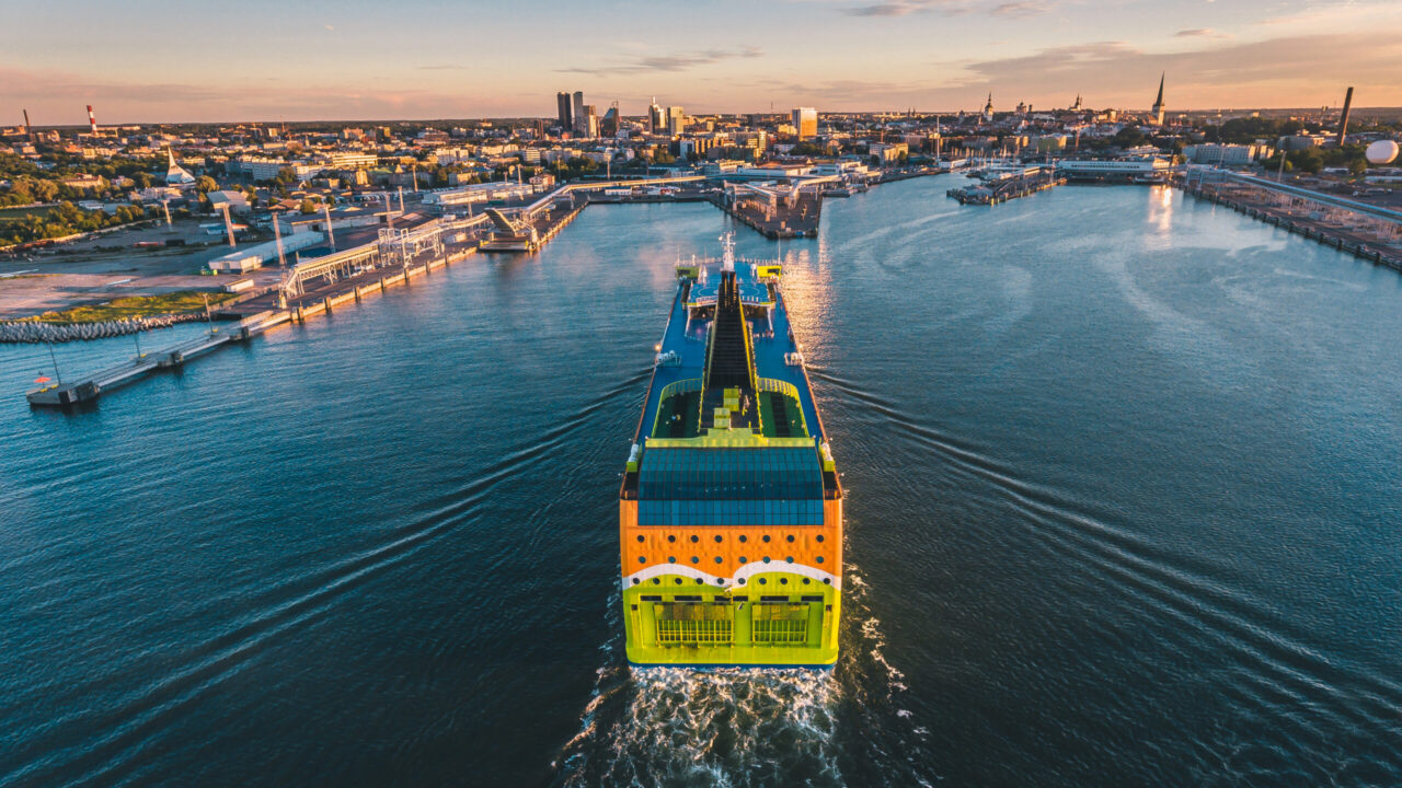A Tallink ship entering the Port of Tallinn. Photo: Estonian Maritime Academy
