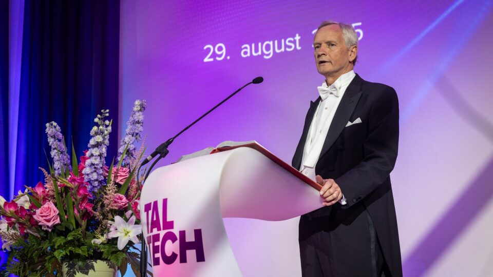29. augustil 2025 andis teiseks ametiajaks vande TalTechi rektor Tiit Land, kelle vannutas ametisse Eesti Vabariigi president Alar Karis. Foto: TalTech