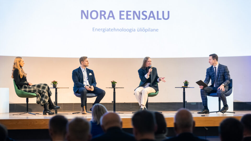 TalTechi energiatehnoloogia instituudi erialapäeva paneeldiskussioonis pidasid uue põlvkonna insenerid aru, kuidas tagada, et tulevikuski oleks piisavalt neid, kes hoiavad Eesti energia- ja tööstusmootori töös. Foto: Jürgen Randma