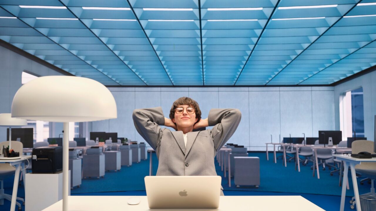 Infotehnoloogia vajab inimesi, kes oskavad mõelda loovalt, suhelda, juhtida ja mõista inimlikke vajadusi – seega vajatakse oskusi, mille olemasolu ei olene inimese asukohast, taustast, vanusest või soost. Foto: Kalle Veesaar