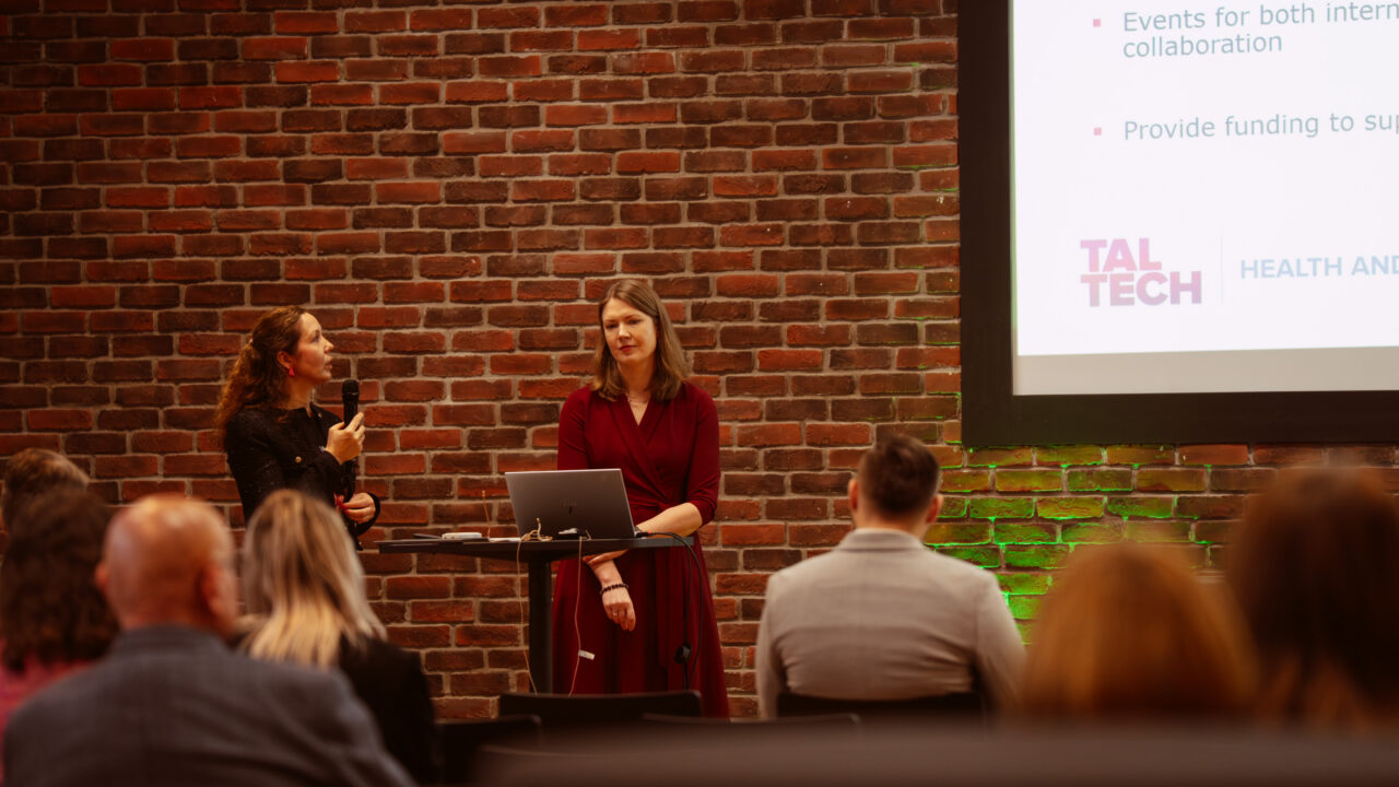 Päeva juhatasid sisse TalTechi tervise- ja toidutehnoloogiate fookustippkeskuste juhid Tervisetehnoloogiate instituudi nooremprofessor Jana Holmar ja Keemia ja biotehnoloogia instituudi direktor, vanemteadur Pirjo Spuul. Foto: Virgo Haan