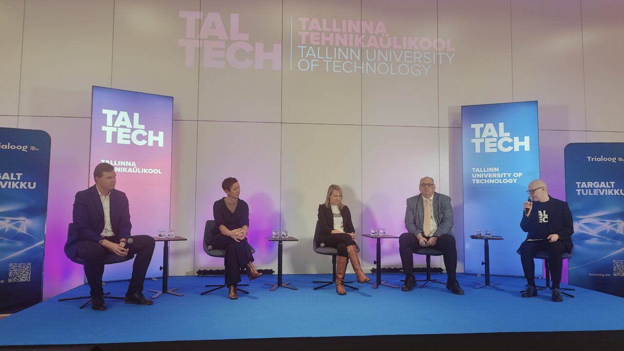 The participants in the discussion “2035 – Estonia’s Growth Platform of the Future?” were (from right): moderator Silver Tambur, vice-rector for entrepreneurship Erik Puura, head of innovation and technology at the Ministry of Economic Affairs and Communications Sigrid Rajalo, CEO Agnes Roos, and council member and Helmes Group CFO Madis Margus. Photo: Eveliis Vaaks