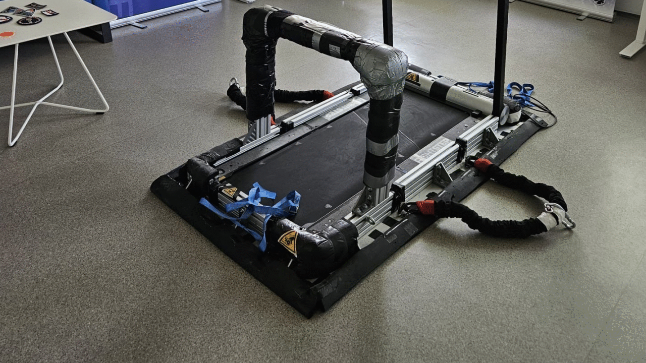 RightStepi ja TalTechi koostöö ei piirdu tarkvaraga. Crooksi sõnul on ühiselt arendatud luutervise sensorid osalenud juba paraboolsetel katselendudel ning neid on lisatud ka Euroopa Kosmoseagentuuri lamamisuuringute taotlustesse, mis on avanud uusi võimalusi uurimaks, kuidas muutub inimkeha vähese gravitatsiooni tingimustes. Foto: Jeffrey Andrew Tuhtan