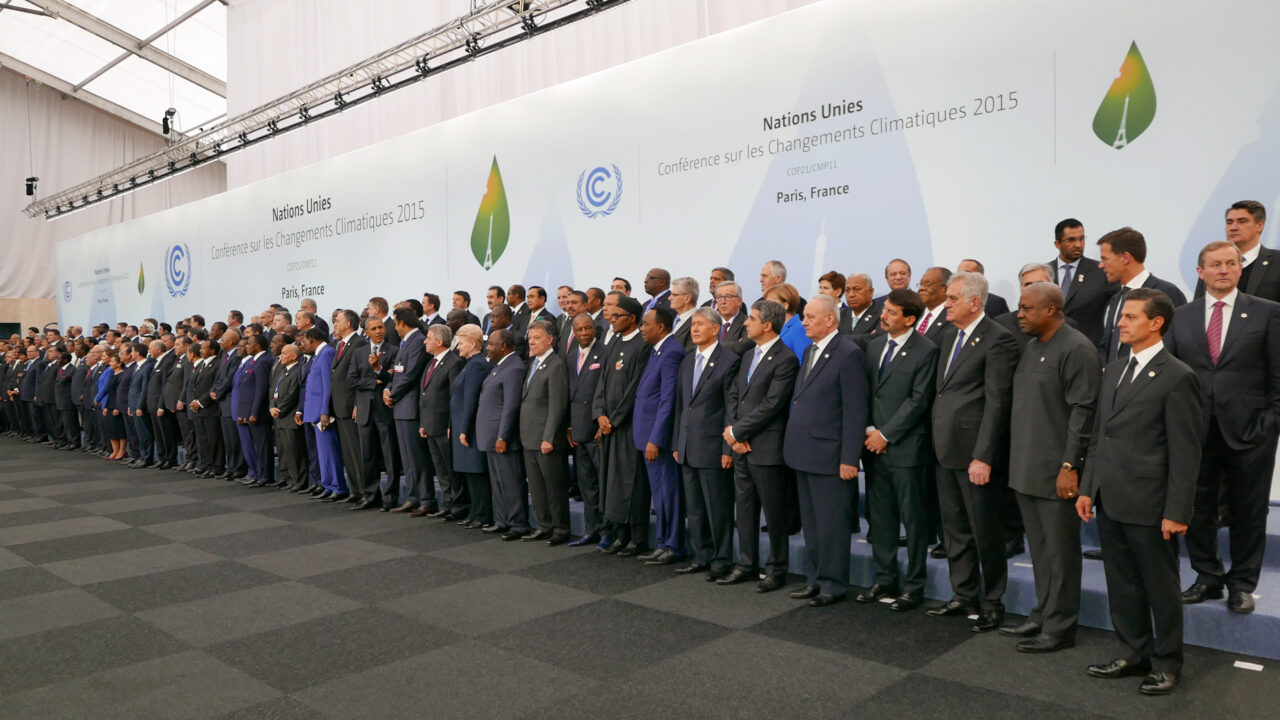 Delegatsioonide juhid 2015. aasta ÜRO kliimamuutuste konverentsil (COP21), mis viis Pariisi kliimakokkuleppe sõlmimiseni. Foto: CC BY 2.0 litsents