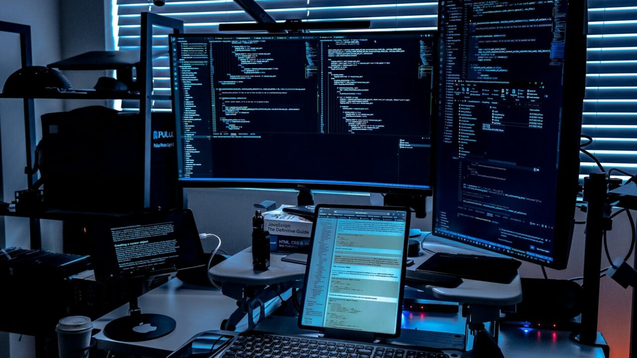 TalTechis uurivad doktorandid võimalusi küberturbe teemasid tehisintellektiga siduda. Pilt on illustratiivne. Foto: Boitumelo/Unsplash