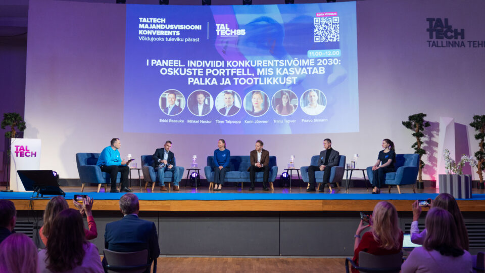 TalTechi majandusvisioonikonverentsi paneelis tõdeti, et tehisintellekti ajastul kahaneb rutiinse teostuse väärtus, jõudu kogub loogika „võitja võtab kõik“ ning järjest määravamaks saab inimese võime mõelda koos tehnoloogiaga ja võtta oma arengu eest vastutus. Foto: Mailis Vahenurm