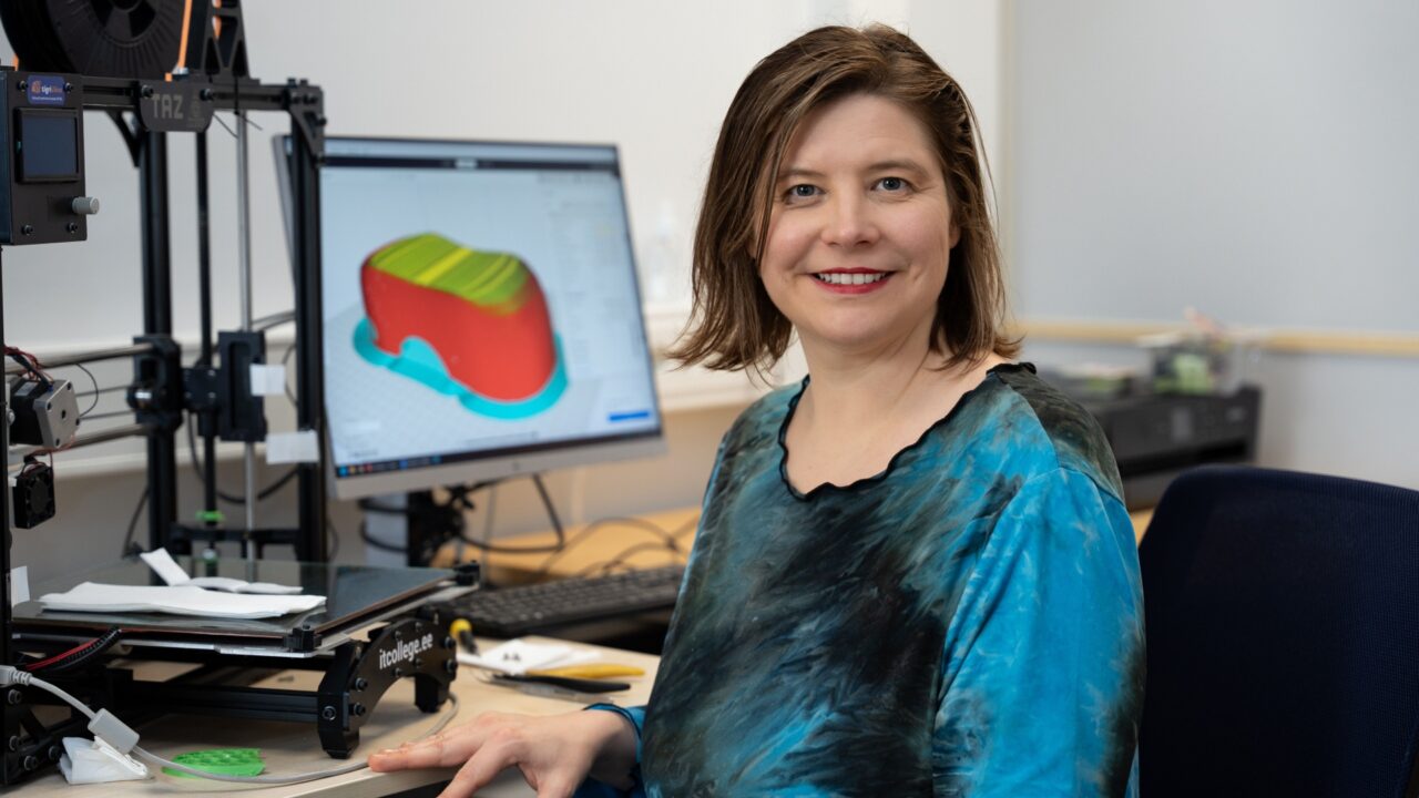 TalTechi IT Kolledži vanemteaduri ning IT didaktikakeskuse juhi Birgy Lorenzi sõnul oli eesmärk koondada kokku ettevõtete päris probleemid ja ülikooli kompetents, nii et sellest tõuseks mõlemale poolele tegelikku kasu. Foto: TalTech