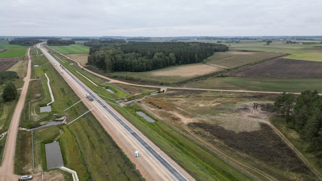 The Rail Baltica route’s embankments and earthworks seen from above – a straight corridor cutting through the landscape, its prepared trackbed awaiting the rails. Photo: Rail Baltica