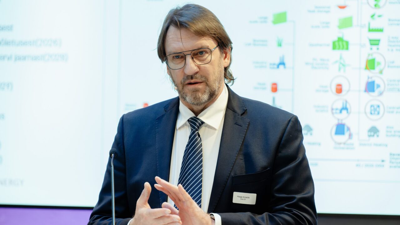 Gren Eesti äride juht Margo Külaots rääkis TalTechi energiakonverentsil kaugküttest kui süsteemi selgroost, mis suudab ühendada eri energiaallikad töökindlaks tervikuks. Foto: Tanel Meos