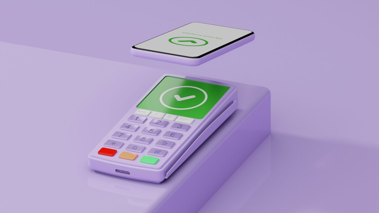 Tehisaru aitab panganduses turge ja andmeid kiiremini analüüsida, kuid tundlike kliendiandmete kasutamisele seavad ranged piirid andmekaitse ja pankade vastutus. Foto: Philip Oroni / Unsplash