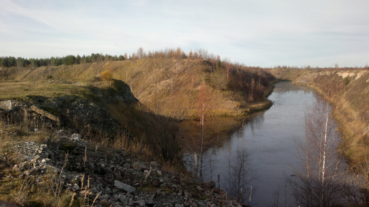 Maardu fosforiidikaevanduse karjääri idaosa Rebala külas. Foto: Rein Urm, Wikipedia