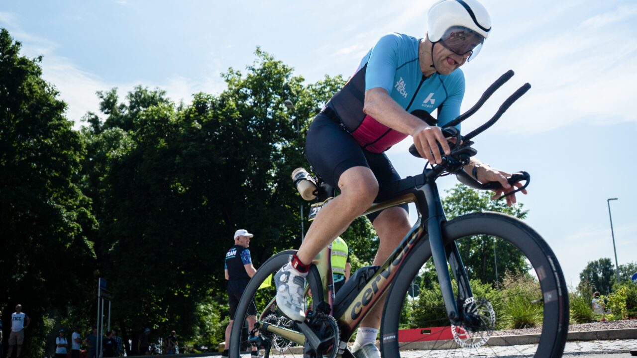 Olgu sihiks enesetäiendus, mikrokraad või täispikk triatlon – Tombergi jaoks on kõigil neil üks ühine joon: tulemus sünnib järjepidevast tööst. Foto: Särivus /Triatloniakadeemia