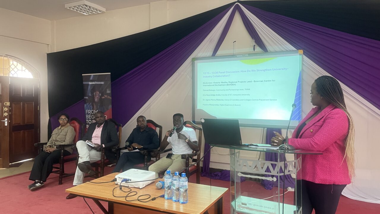 Digittal Exploeres II projekti lõpuüritus Kenyatta ülikoolis Nairobis. Esiplaanil on ESTDEVi Aafrika regiooni haridusprojektide juht Victoria Nkhata. Foto: Erakogu