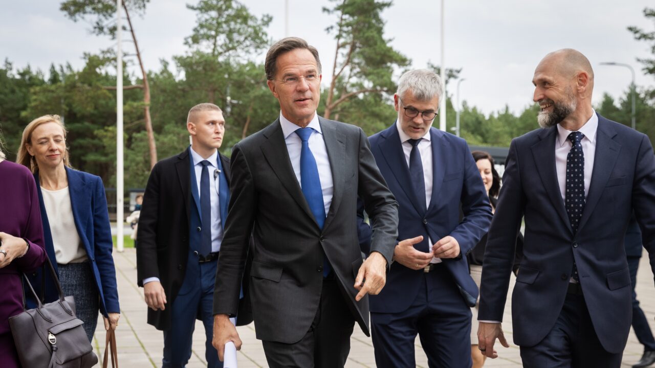 Rutte sõnul on Eesti tugevus eelkõige tarkvaras, tehisintellektis ja autonoomsetes süsteemides ning koostöö teiste liitlasriikidega aitab need teadmised siduda suurema tootmisvõimega. Foto: Jürgen Randma