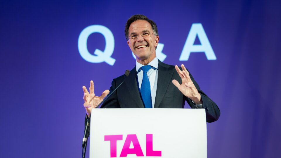 Täna TalTechis tudengitele peetud avalikus loengus kinnitas NATO peasekretär Mark Rutte, et NATO on valmis kaitsma iga sentimeetrit oma territooriumist ning Eestile ei ole praegu vahetut sõjalist ohtu. Foto: Jürgen Randma