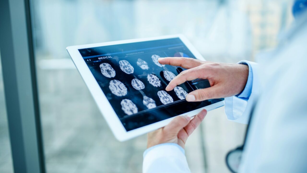 Digitaalsed terviseandmed võimaldavad arstidel teha täpsemaid raviotsuseid, kuid e-tervise tõeline väärtus sõltub andmete kvaliteedist, kättesaadavusest ja kasutatavusest. Foto: Getty Images / Unsplash